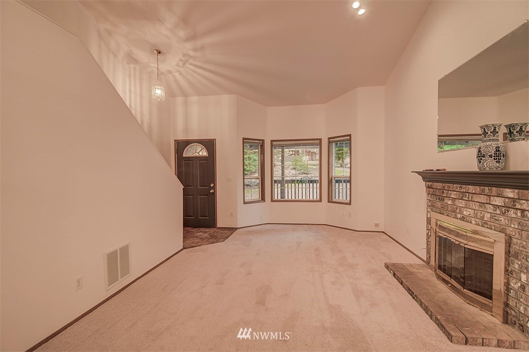 23009 2nd Avenue Southeast Bothell, WA 98021 - Photo 5 of 15