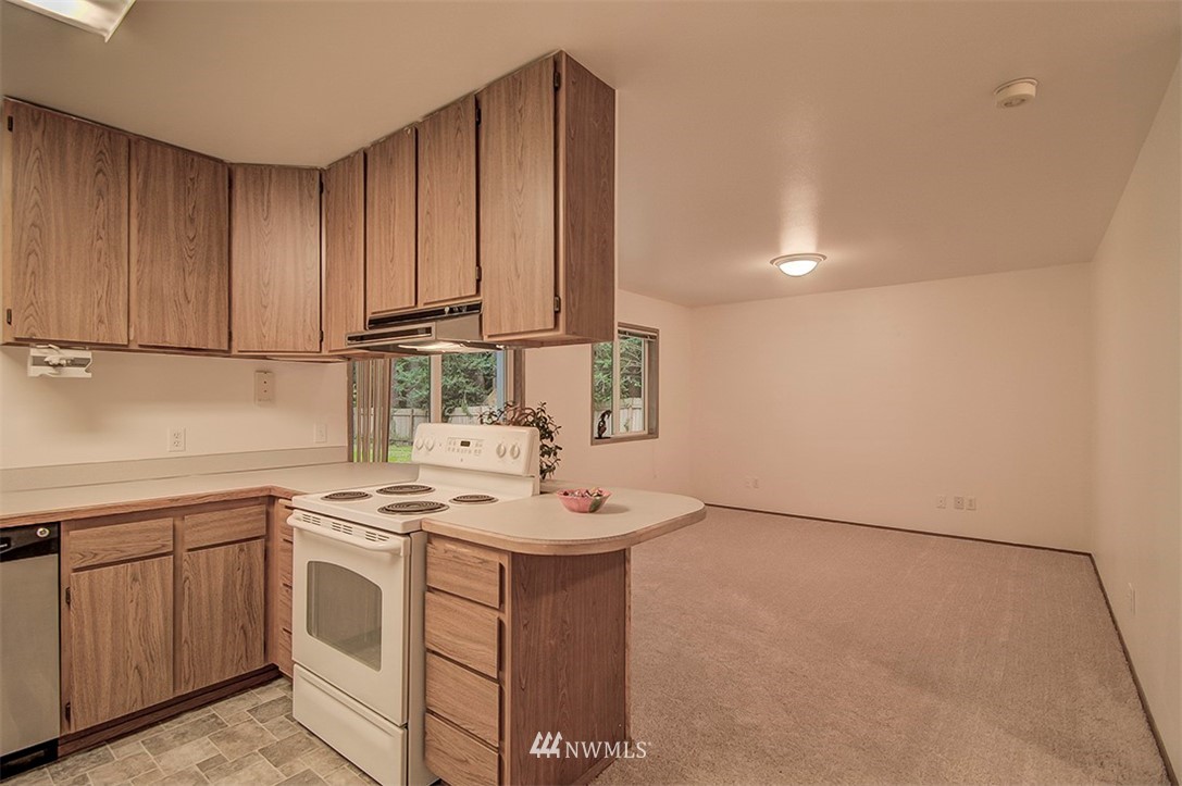 23009 2nd Avenue Southeast Bothell, WA 98021 - Photo 6 of 15