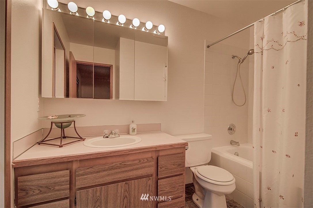 23009 2nd Avenue Southeast Bothell, WA 98021 - Photo 10 of 15