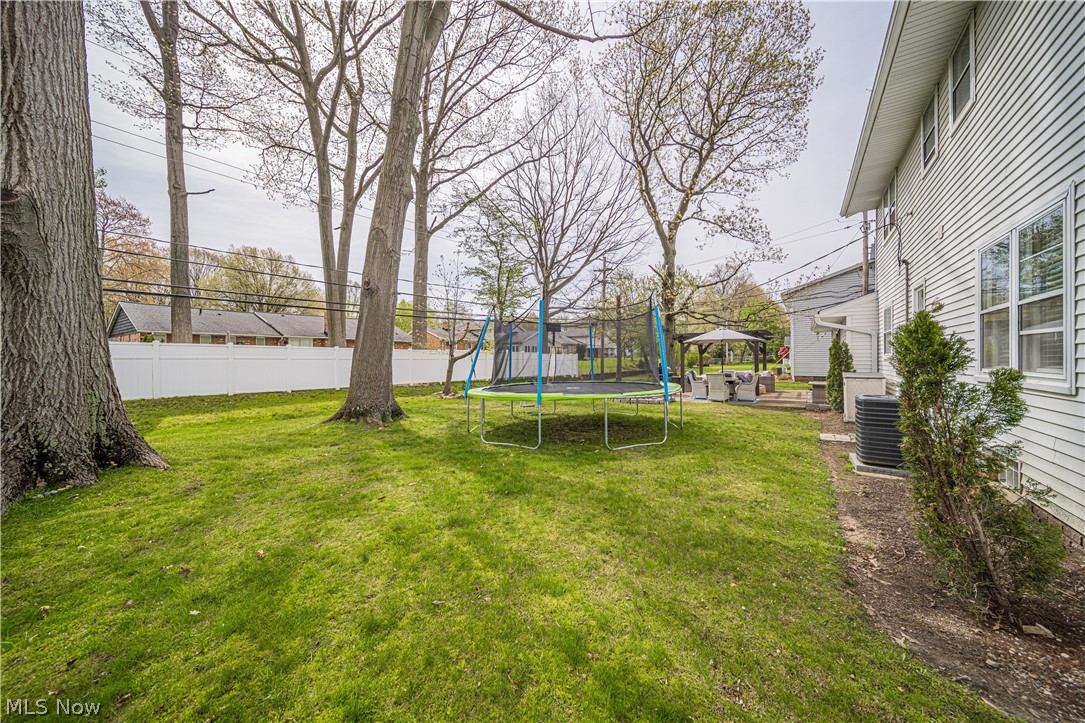983 Roland Road Lyndhurst, OH 44124 - Photo 31 of 35