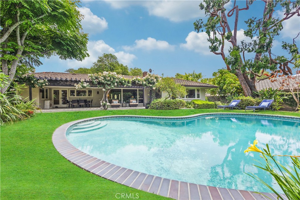 1439 Wembley Road San Marino, CA 91108 - Photo 35 of 45