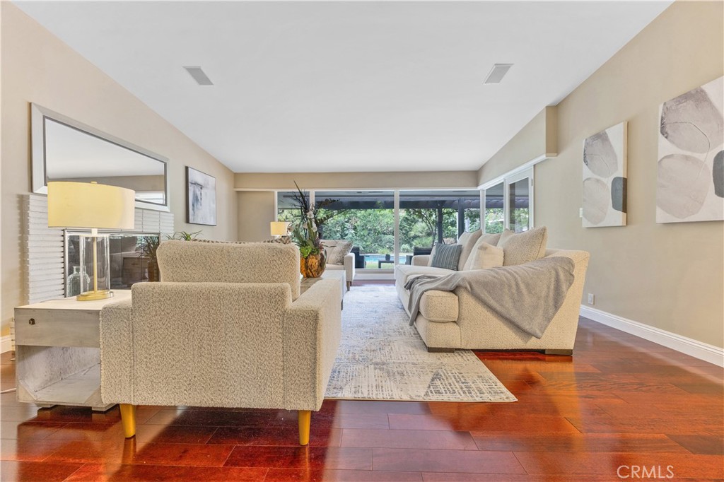 1439 Wembley Road San Marino, CA 91108 - Photo 6 of 45