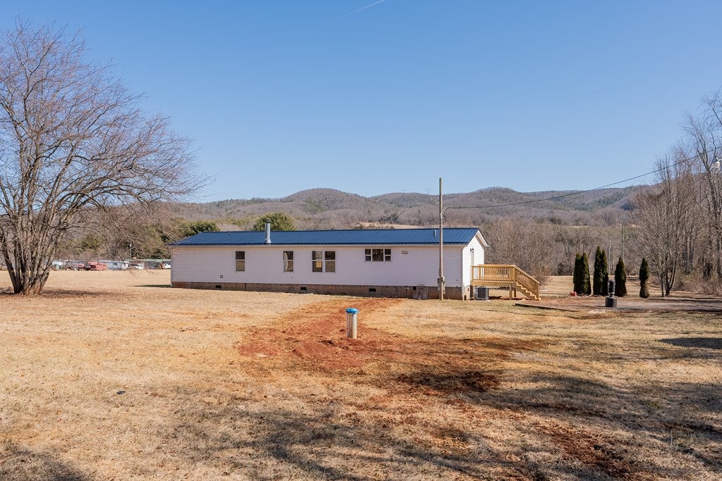 633 Little Reed Island Road Barren Springs, VA 24313 - Photo 3 of 44 Gallery Image 3