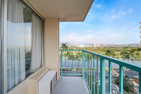 $315,000 | 444 Kānekapōlei Street, Unit 810, Honolulu, HI 96815