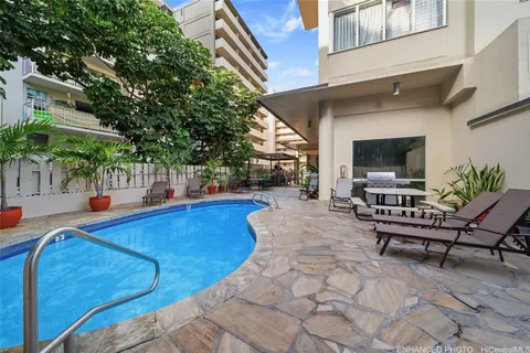 $315,000 | 444 Kānekapōlei Street, Unit 810, Honolulu, HI 96815
