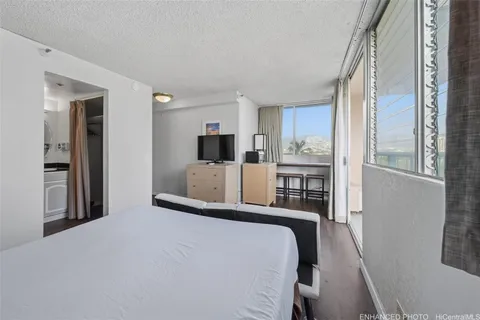 $315,000 | 444 Kānekapōlei Street, Unit 810, Honolulu, HI 96815