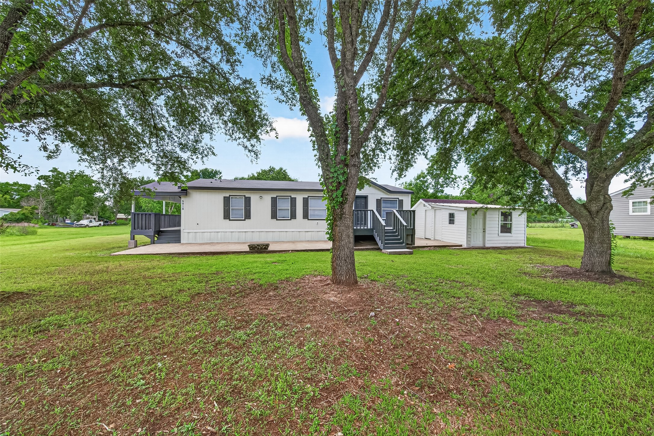 6018 Barney Lane Rosharon, TX 77583 - Photo 4 of 38