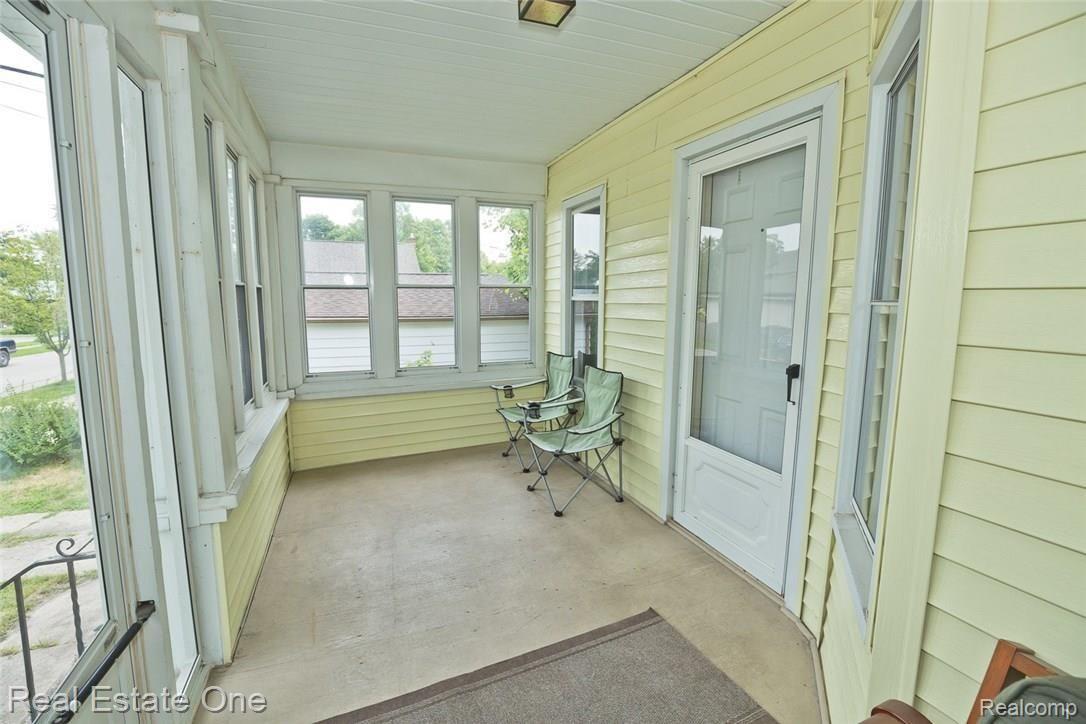 1149 Columbia Road Berkley, MI 48072 - Photo 4 of 24 592A8578.jpg