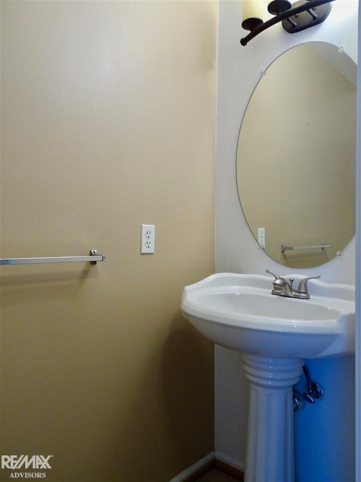 25260 Independence Trail Warren, MI 48089 - Photo 13 of 42