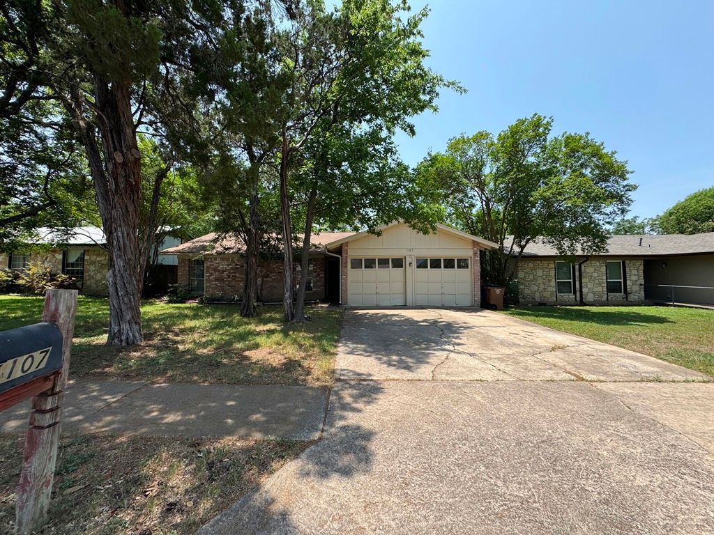 1107 Spearson Lane Austin, TX 78745 - Photo 1 of 36