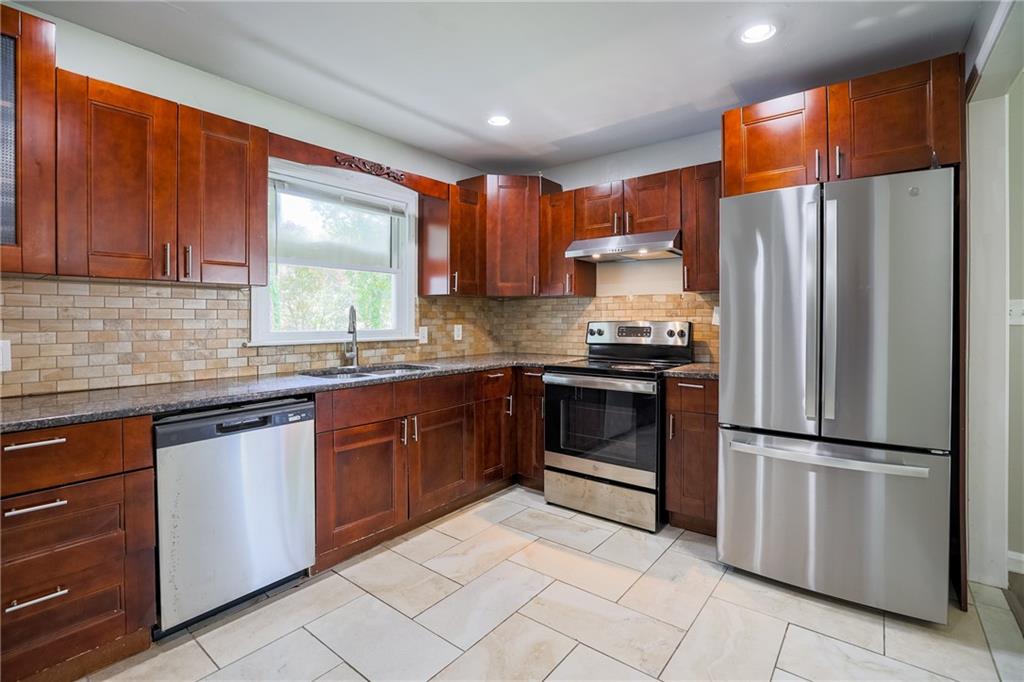 2945 Belvedere Lane Decatur, GA 30032 - Photo 8 of 23