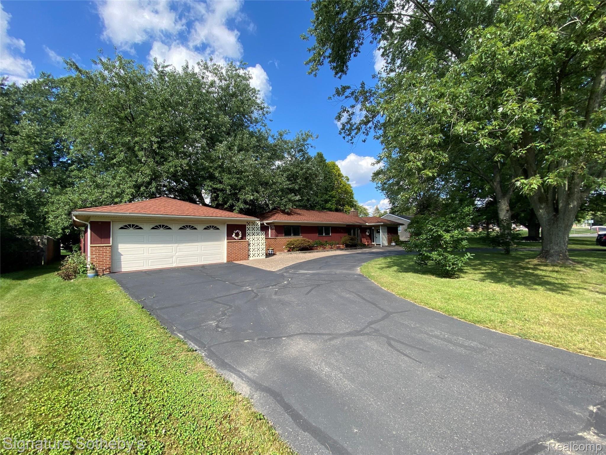 6434 Greer Road West Bloomfield, MI 48324 - Photo 29 of 30 29.JPG