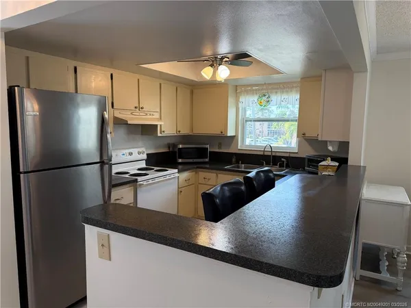 $139,000 | 2950 Southeast Ocean Boulevard, Unit 44, Stuart, FL 34996