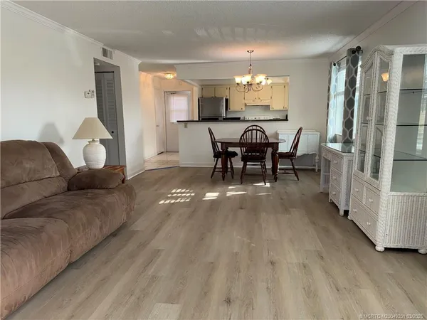 a view of a livingroom with furniture