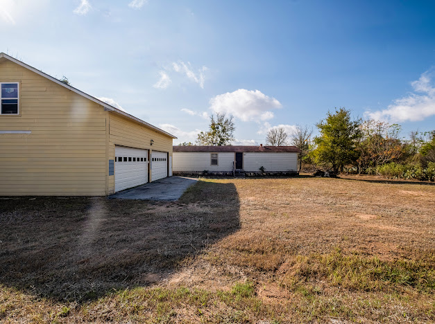 119 East Clearview Cemetery Road Bastrop, TX 78602 - Photo 9 of 22 a view of a outdoor space