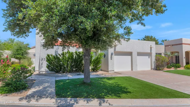 $5,495 | 2626 East Arizona Biltmore Circle, Unit 32, Phoenix, AZ 85016