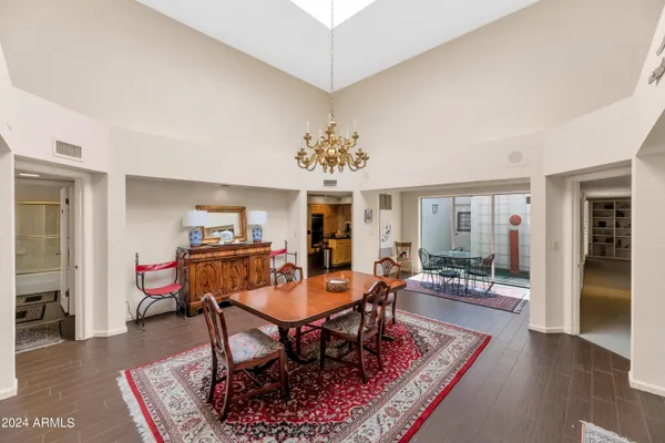 $7,995 | 2626 East Arizona Biltmore Circle, Unit 32, Phoenix, AZ 85016