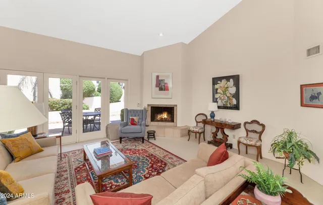 $5,495 | 2626 East Arizona Biltmore Circle, Unit 32, Phoenix, AZ 85016