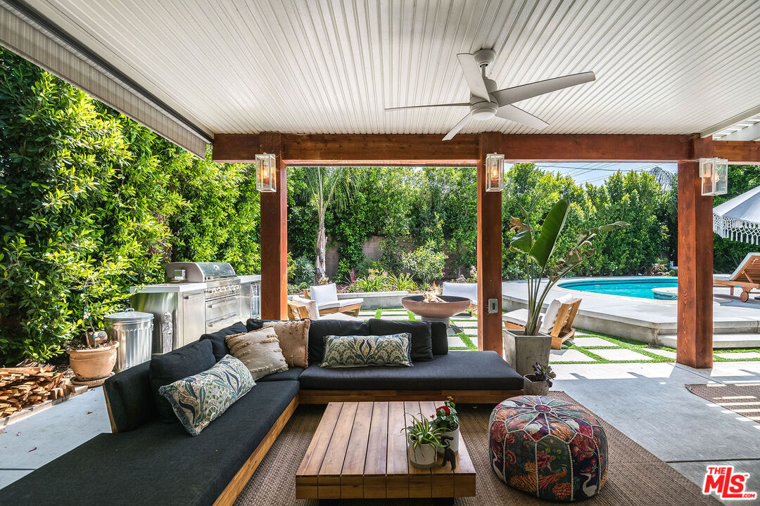18924 Cantara Street Reseda, CA 91335 - Photo 20 of 31 a outdoor living space with furniture and garden view
