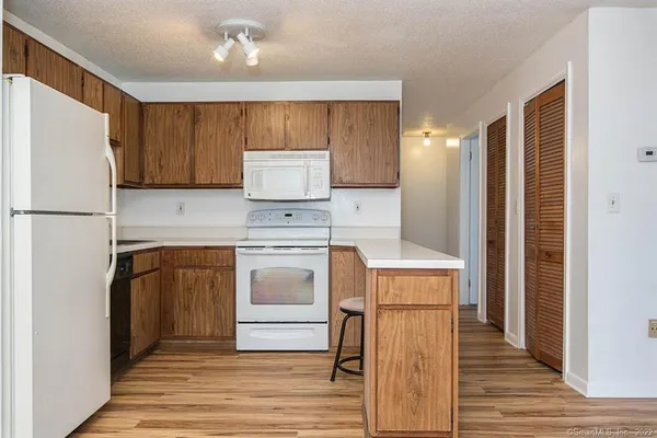 $199,999 | 1323 Harbor View Drive, Unit 1323, Rocky Hill, CT 06067