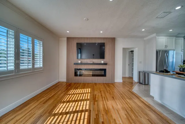 $4,700 | 9315 Southwest 44th Street, Unit 9315, Miami, FL 33165