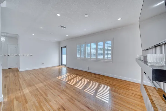 $4,700 | 9315 Southwest 44th Street, Unit 9315, Miami, FL 33165