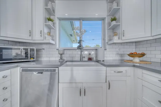 $4,700 | 9315 Southwest 44th Street, Unit 9315, Miami, FL 33165