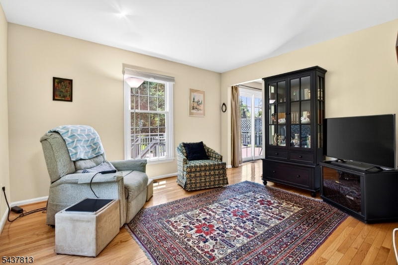 15 Hampton Court Bernards, NJ 07920 - Photo 11 of 45