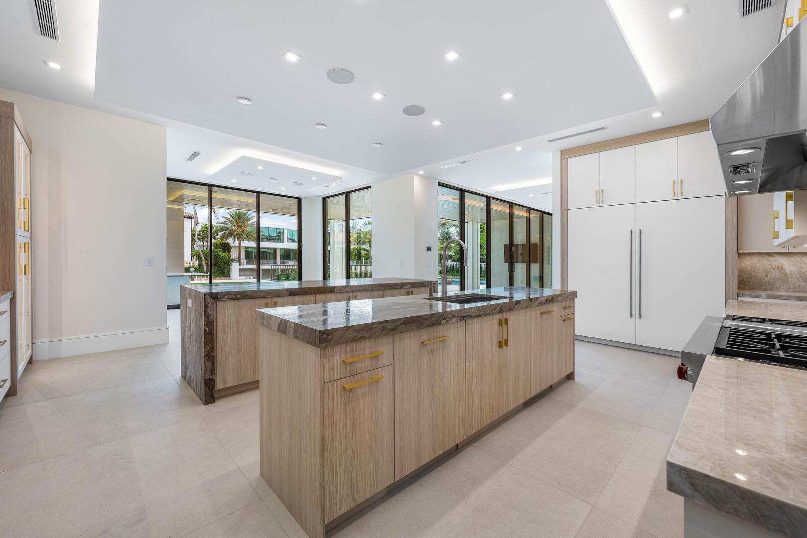 191 Coconut Palm Road Boca Raton, FL 33432 - Photo 17 of 80 191_Coconut_Palm_Road_17