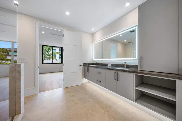 $19,000,000 | 191 Coconut Palm Road, Boca Raton, FL 33432