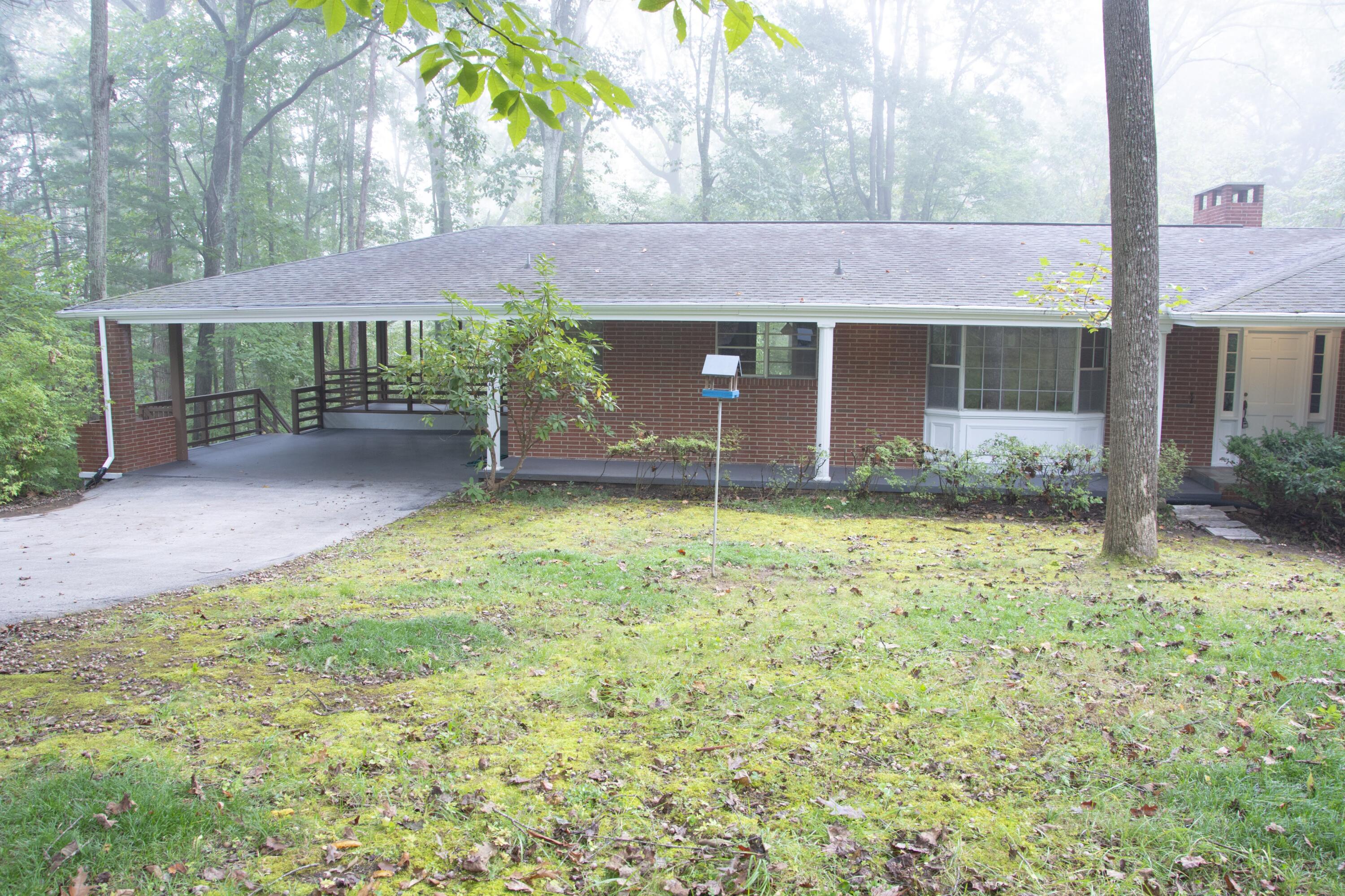 102 Wilderness Lane Oak Ridge, TN 37830 - Photo 2 of 37 102 Wilderness front 4