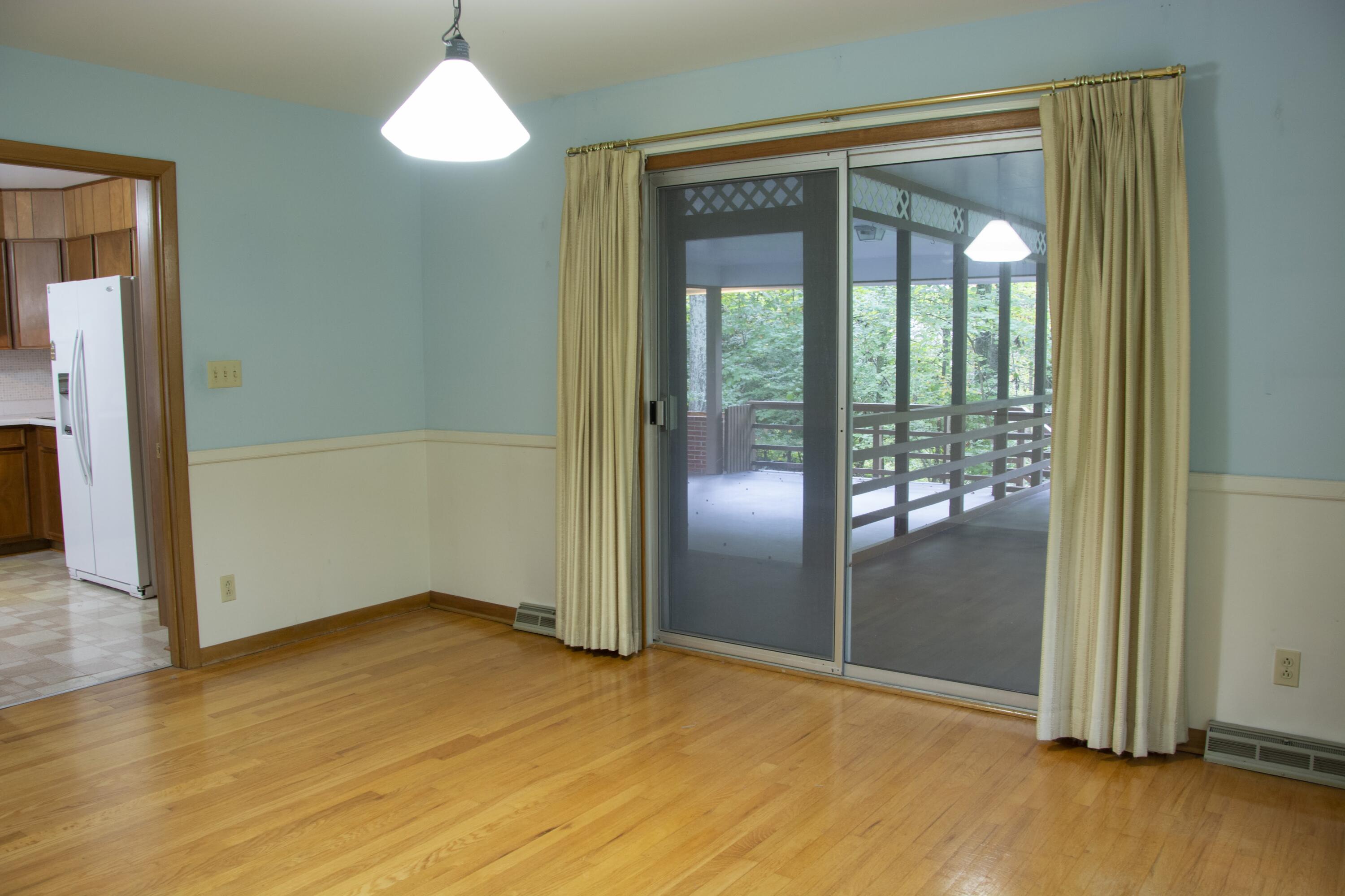 102 Wilderness Lane Oak Ridge, TN 37830 - Photo 15 of 37 Dining Room