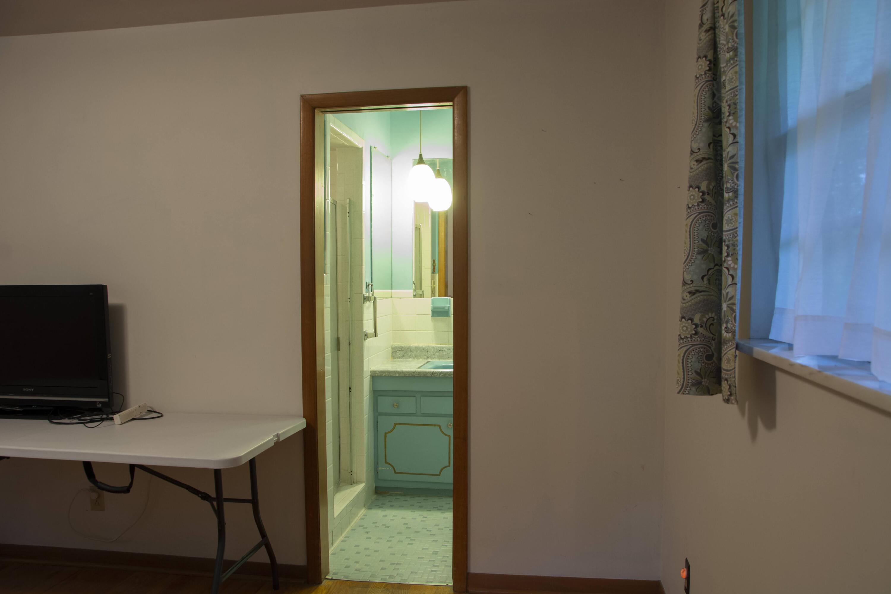102 Wilderness Lane Oak Ridge, TN 37830 - Photo 19 of 37 Master Suite