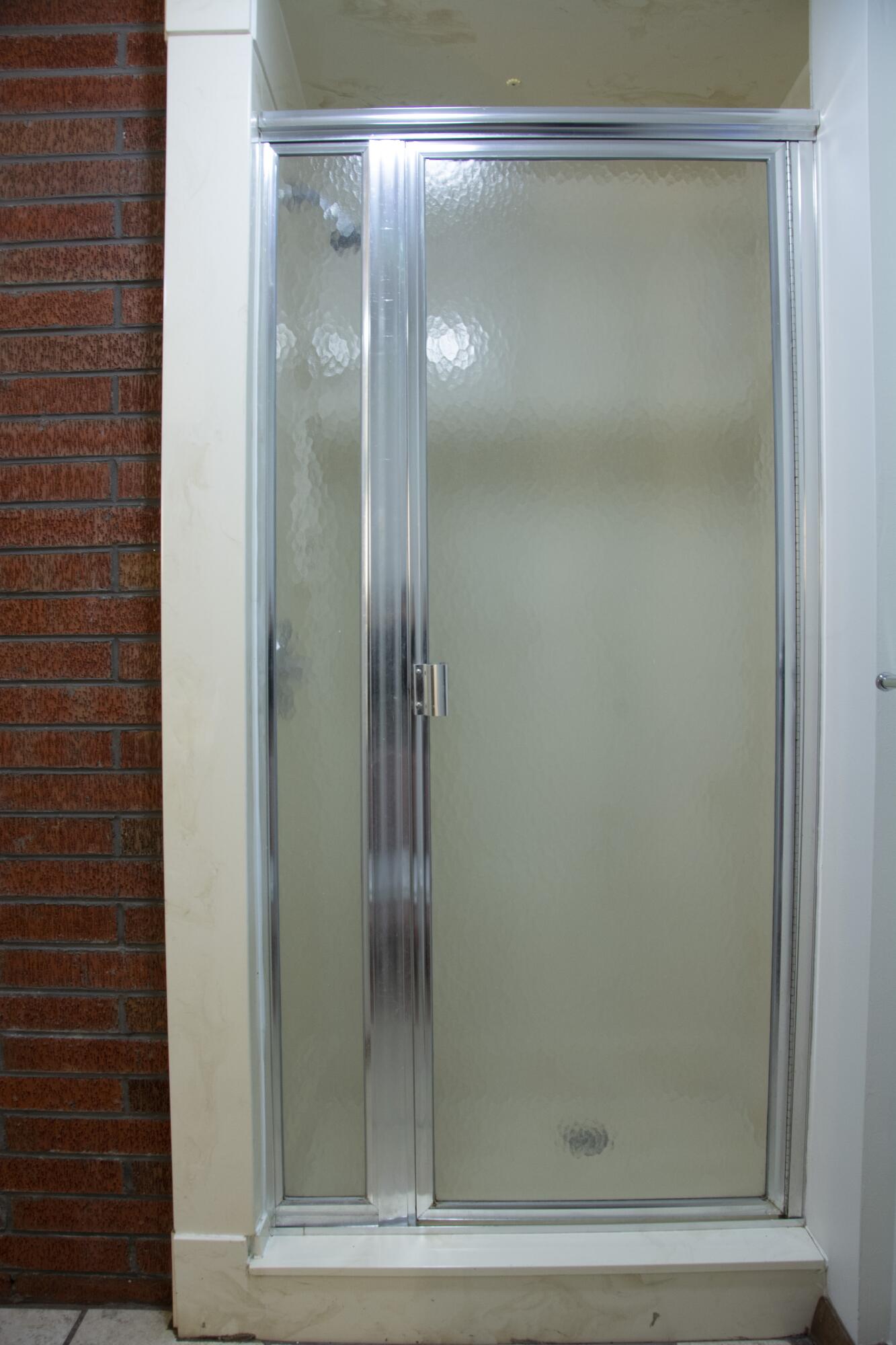 102 Wilderness Lane Oak Ridge, TN 37830 - Photo 30 of 37 Basement shower