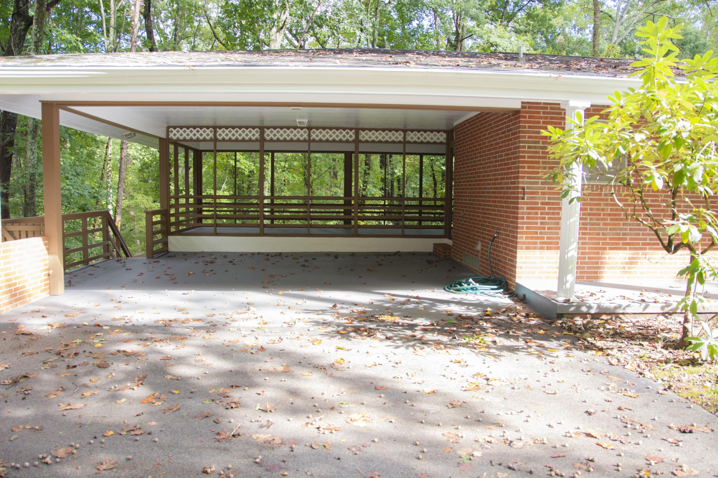 102 Wilderness Lane Oak Ridge, TN 37830 - Photo 4 of 37 Carport
