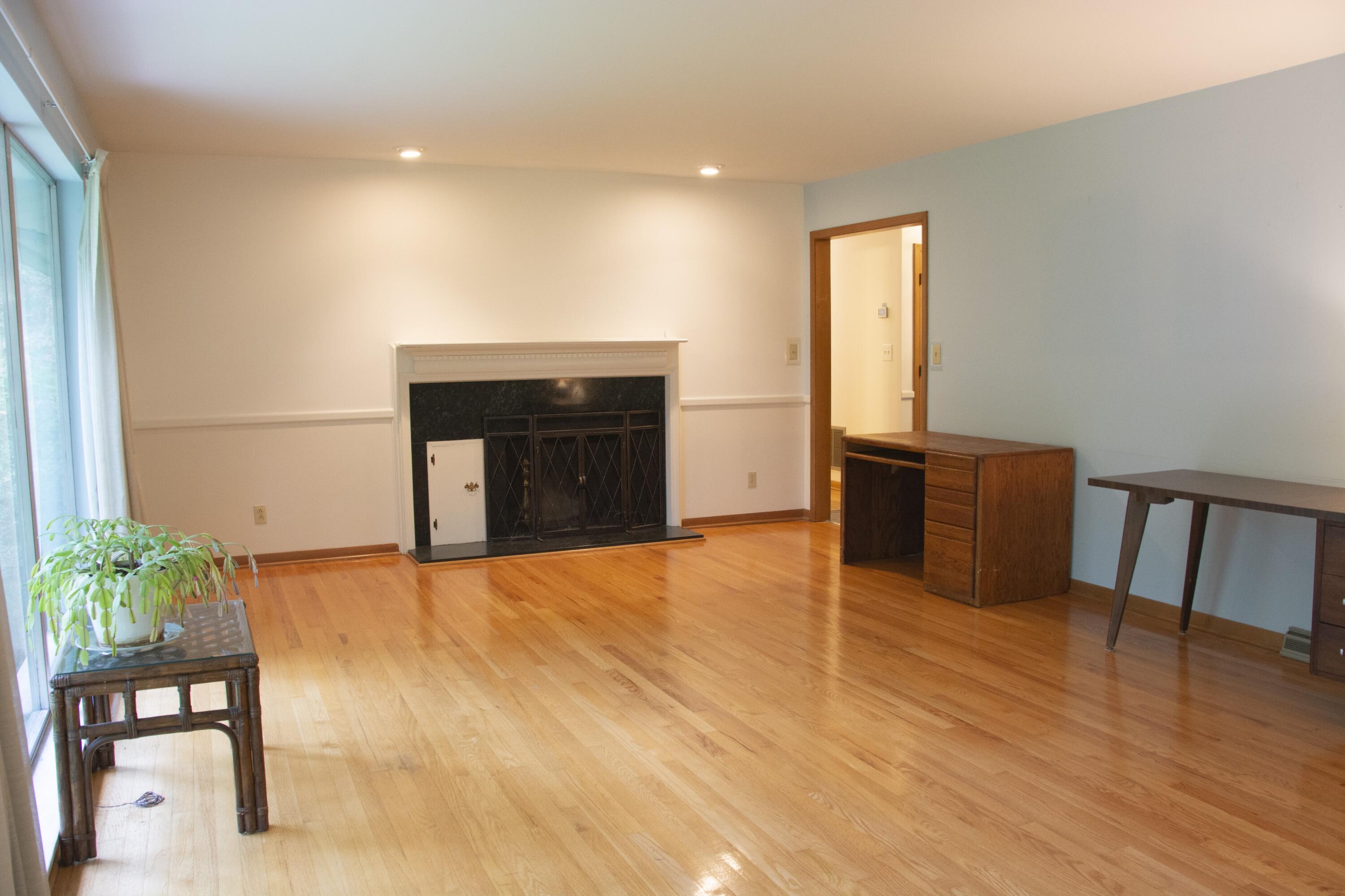 102 Wilderness Lane Oak Ridge, TN 37830 - Photo 7 of 37 Family Room