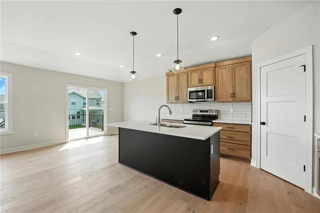 $519,950 | 4420 Southwest Grindstone Circle, Lee's Summit, MO 64082