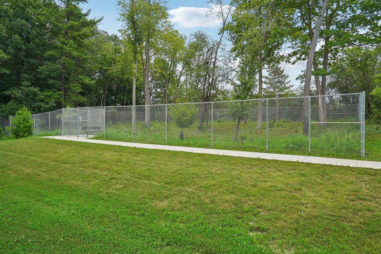 2675 Burton Road, Unit : 206 Ann Arbor, MI 48104 - Photo 47 of 61 Gallery Image 47
