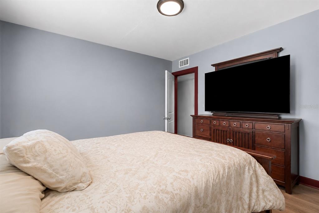 1428 Maury Road Orlando, FL 32804 - Photo 13 of 20 Gallery Image 13