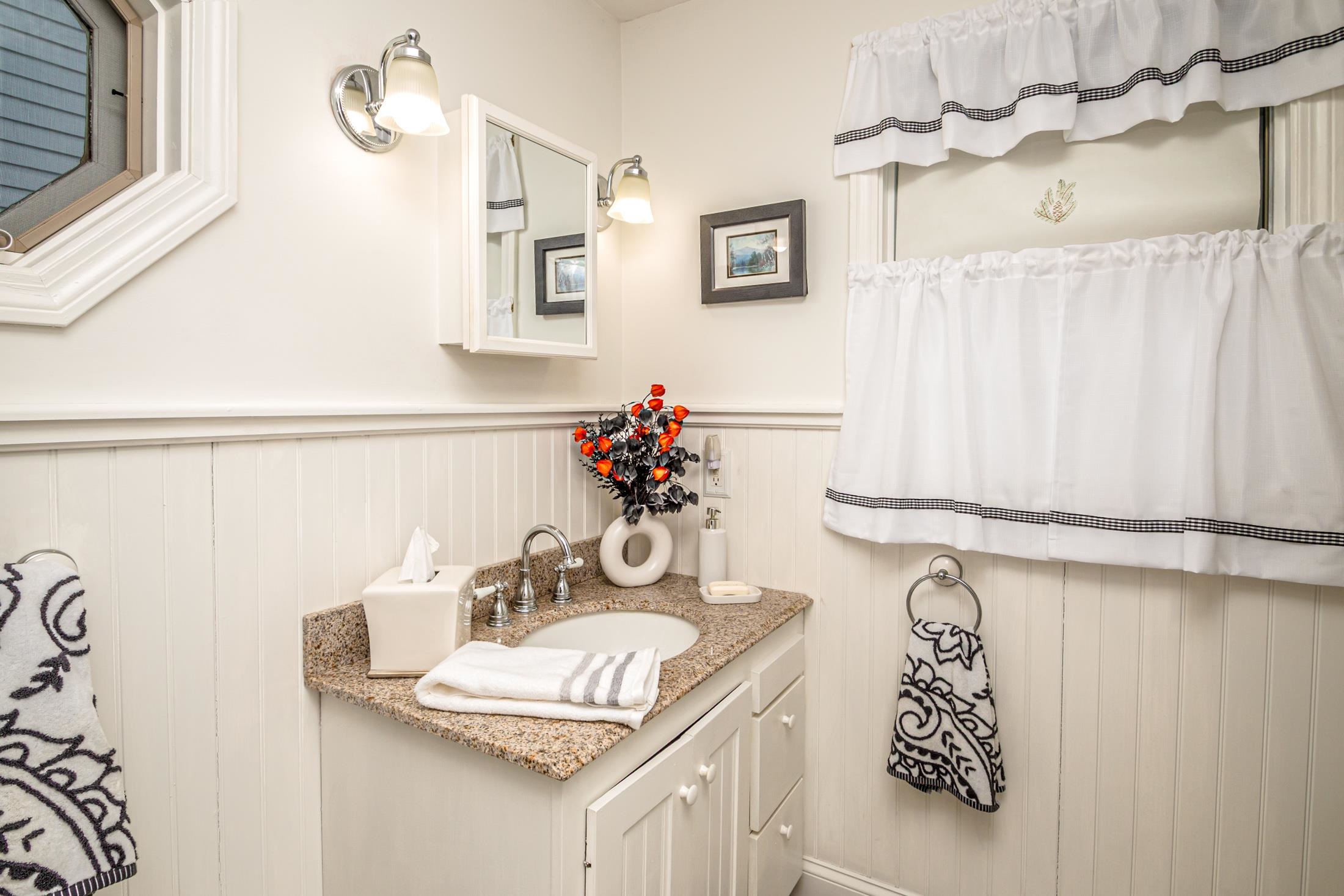 28 Washington Avenue Bartlett, NH 03845 - Photo 13 of 52