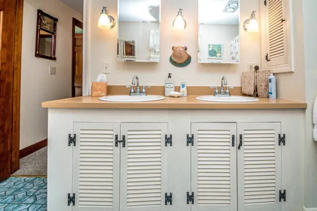 $795,000 | 28 Washington Avenue, Bartlett, NH 03845