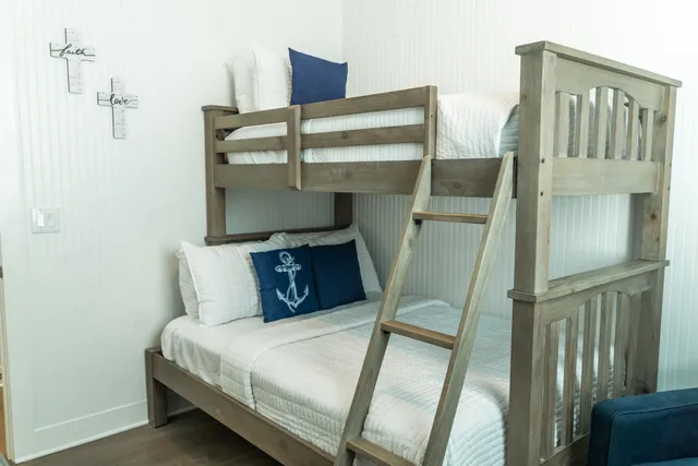 $3,900 | 53 East E Pine, Unit A, Inlet Beach, FL 32461