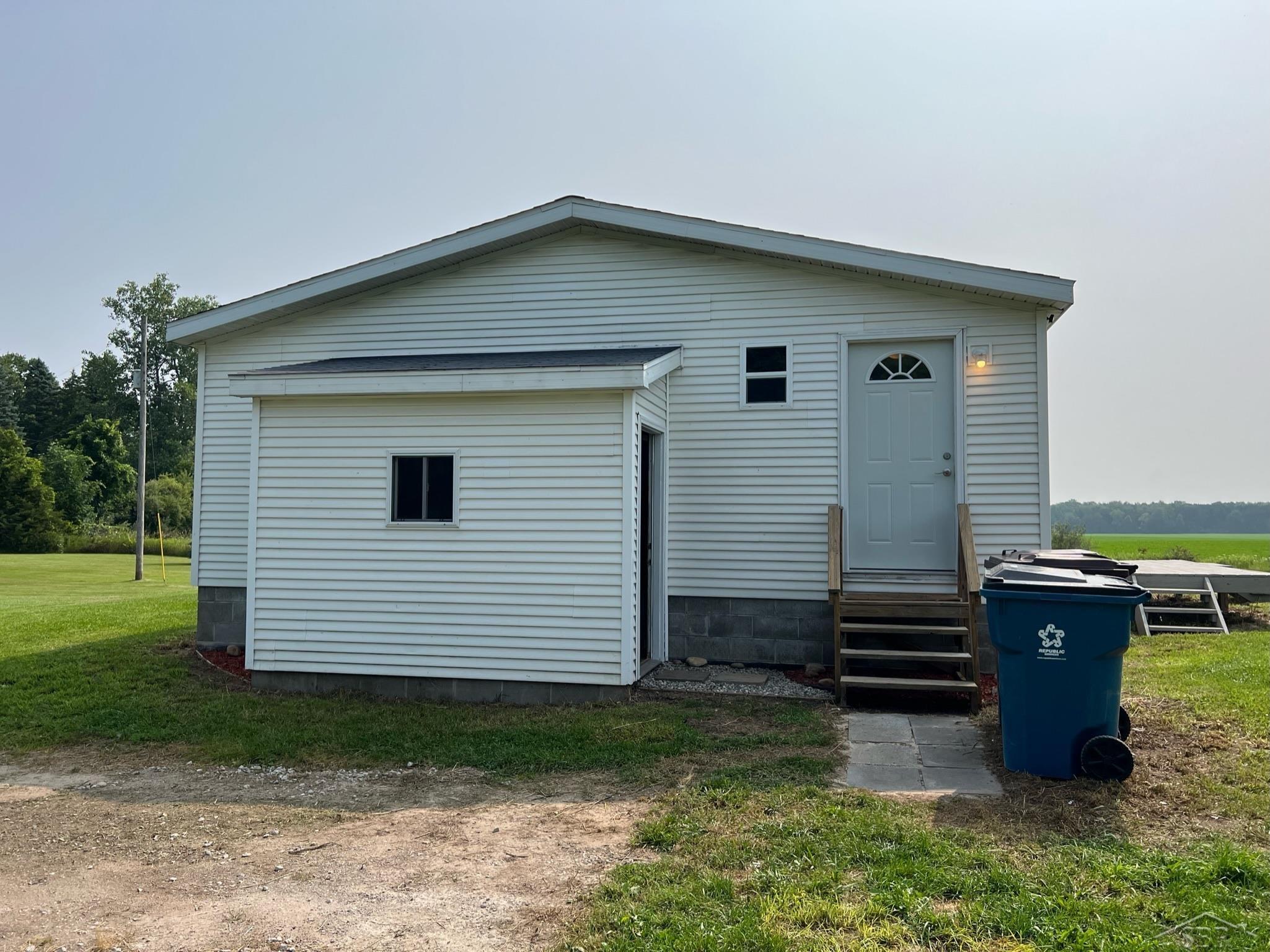 1905 Saganing Road Bentley, MI 48613 - Photo 8 of 44