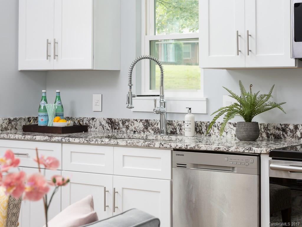 1115 Cathey Road Charlotte, NC 28214 - Photo 16 of 22 Gallery Image 16