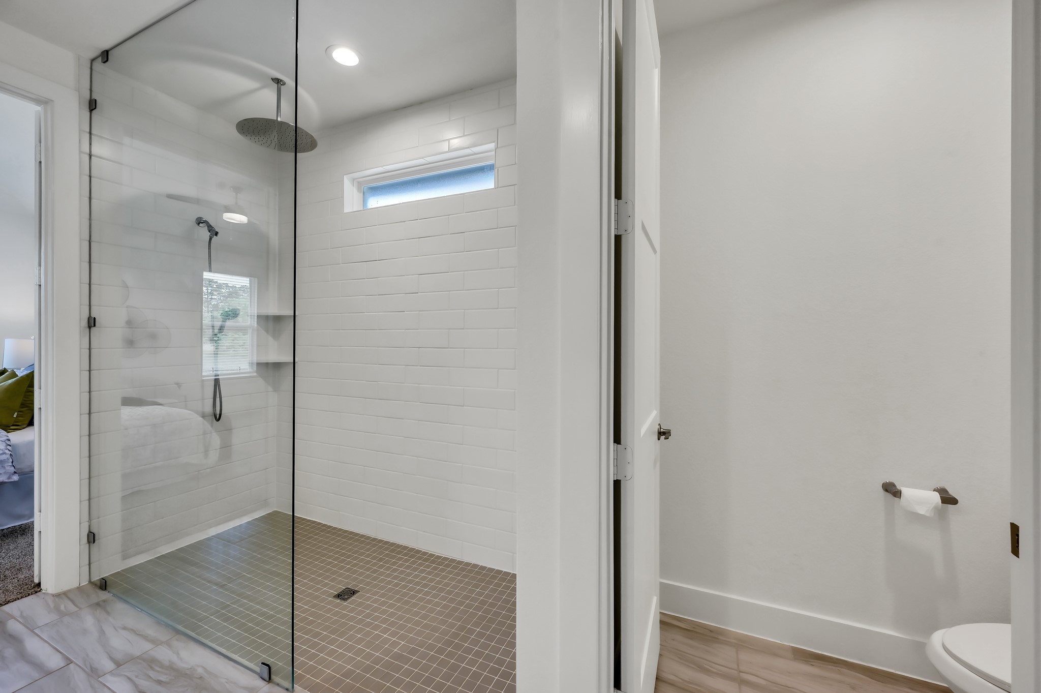 622 Paisley Harbor Conroe, TX 77304 - Photo 17 of 23 Luxurious Shower with Rain Shower head