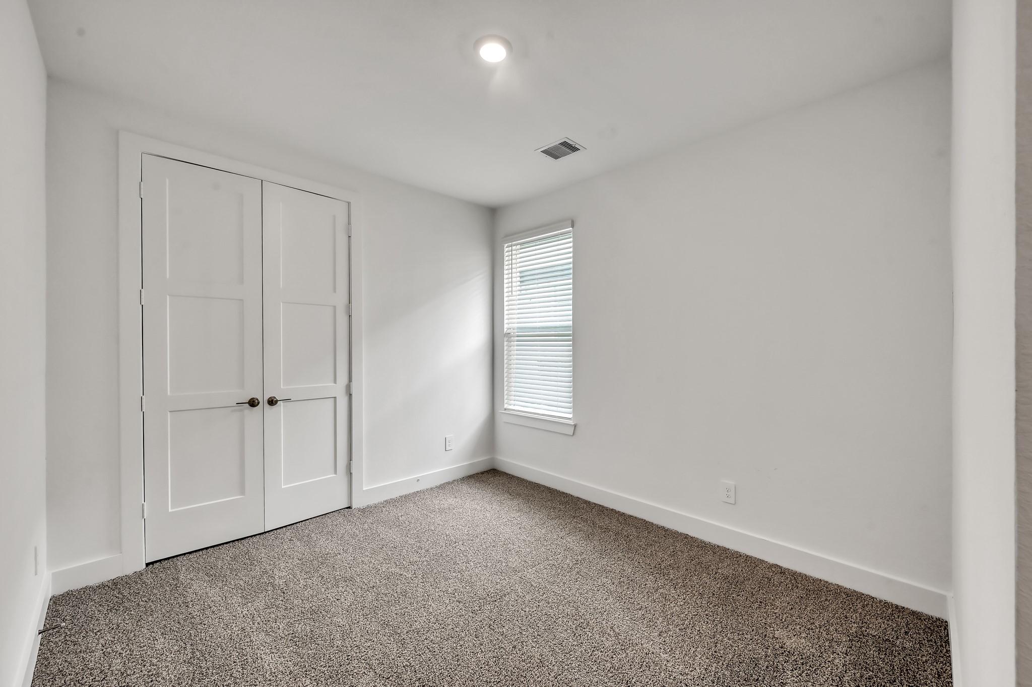 622 Paisley Harbor Conroe, TX 77304 - Photo 20 of 23 Bedroom 2