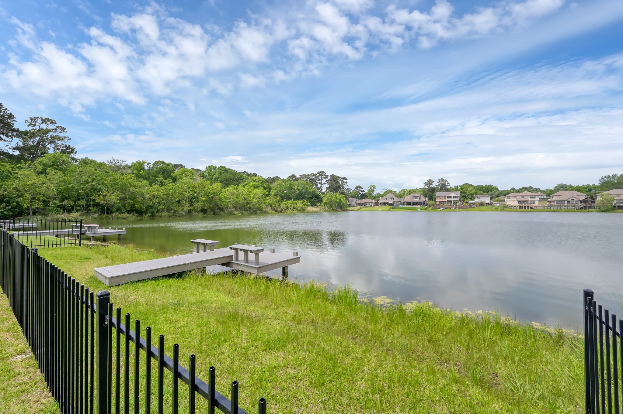 622 Paisley Harbor Conroe, TX 77304 - Photo 3 of 23 Your own private boat pier