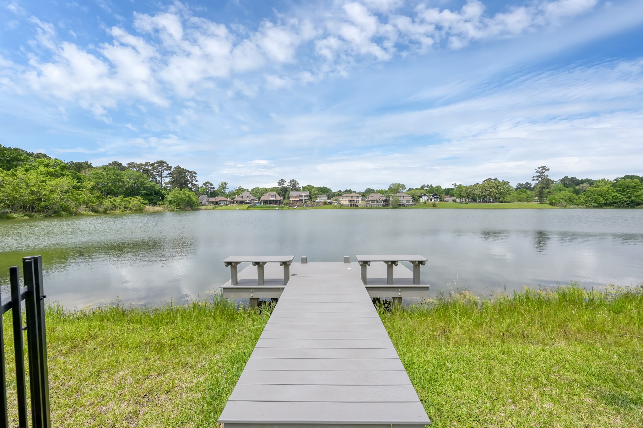622 Paisley Harbor Conroe, TX 77304 - Photo 4 of 23 Waterfront with your own boat pier