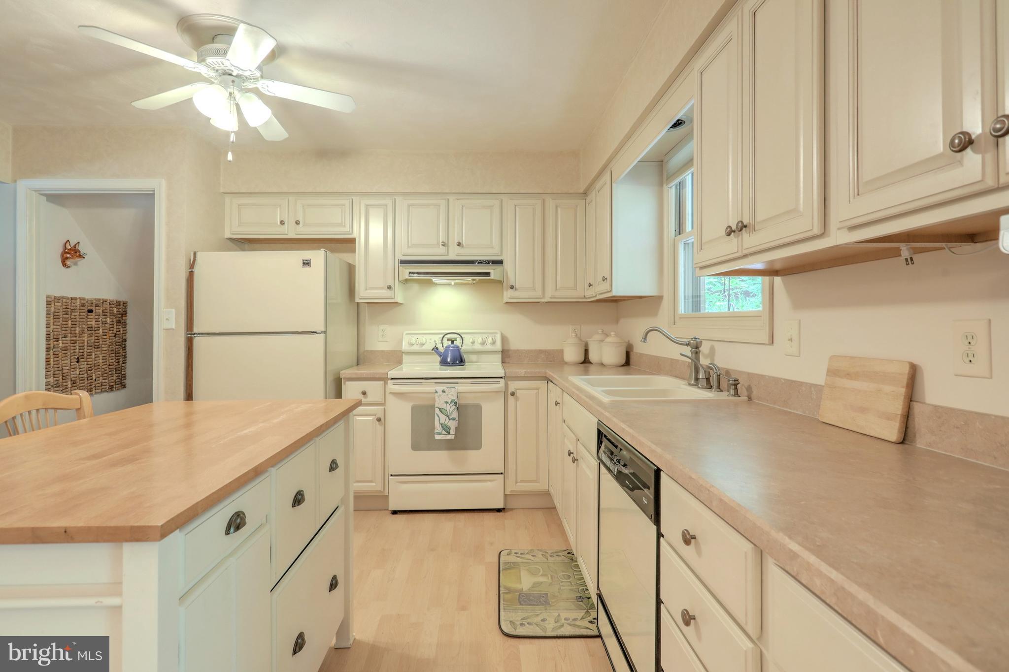 650 Norman Road York, PA 17406 - Photo 8 of 36 Lots of Counter Space