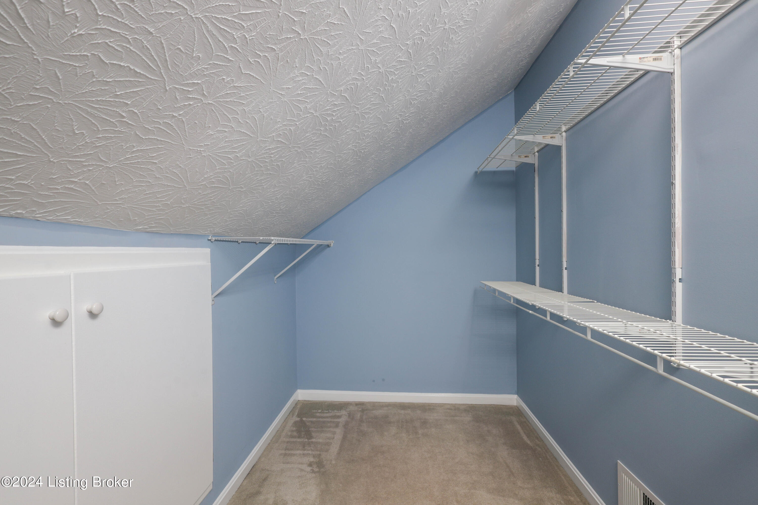 8000 Adams Run Road Louisville, KY 40228 - Photo 20 of 37 Photo28
